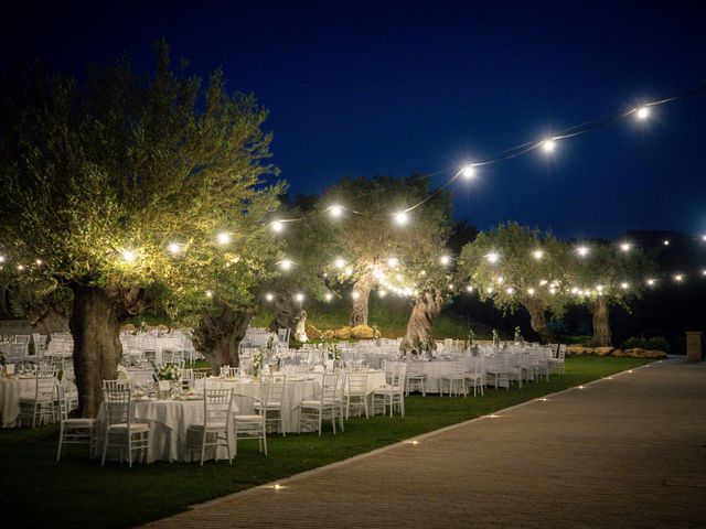 Il matrimonio di Giuseppe e Giada a Cutro, Crotone 30