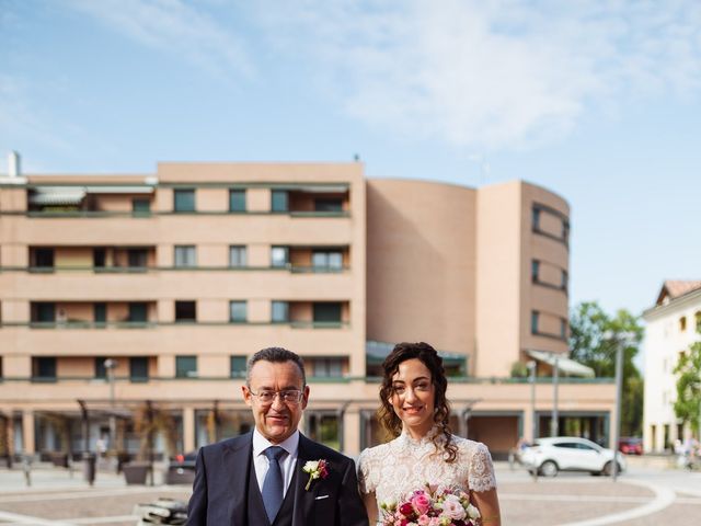Il matrimonio di Lorenzo e Alessandra a Valmadrera, Lecco 6