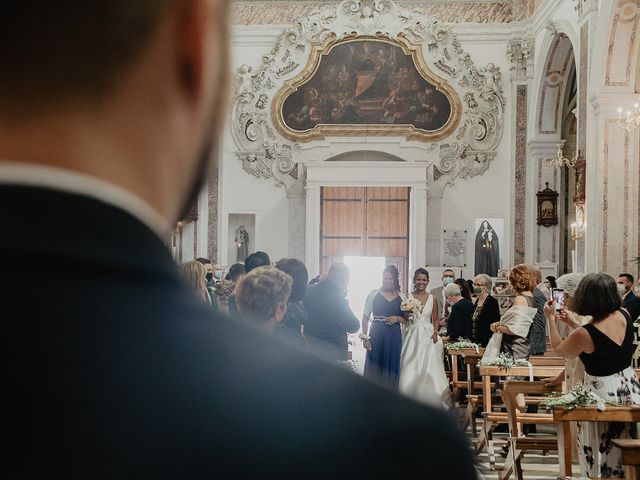 Il matrimonio di Massimiliano e Pinky a Ostuni, Brindisi 13