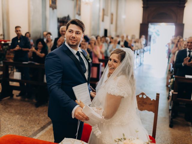 Il matrimonio di Andrea e Veronica a Roncoferraro, Mantova 32