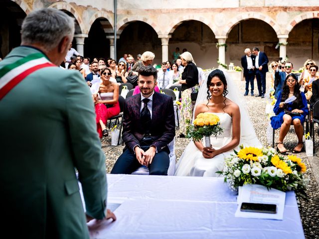 Il matrimonio di Nicola e Shruthi a Morbegno, Sondrio 31