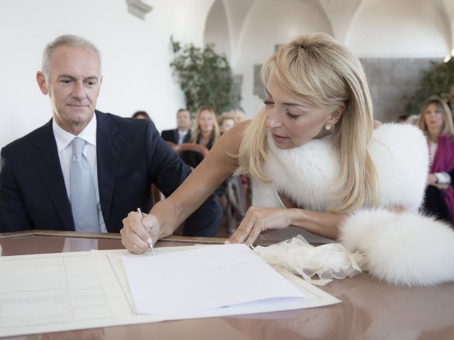 Il matrimonio di Max e Cilla a Napoli, Napoli 1