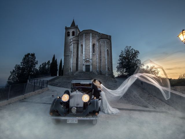 Il matrimonio di Gabriele e Maby a Offida, Ascoli Piceno 23