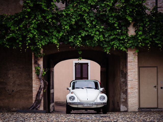 Il matrimonio di Davide e Camilla a Daverio, Varese 16