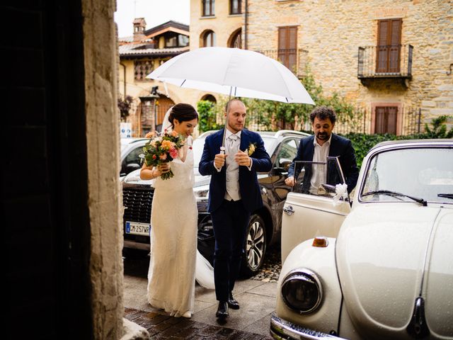 Il matrimonio di Davide e Camilla a Daverio, Varese 36