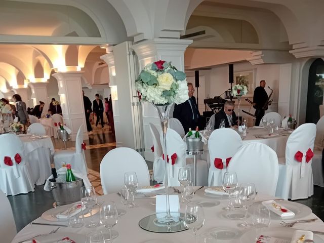 Il matrimonio di Alessandro  e Lisa a Lettere, Napoli 19