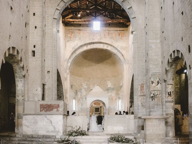 Il matrimonio di Emiliano e Floriana a Tuscania, Viterbo 31