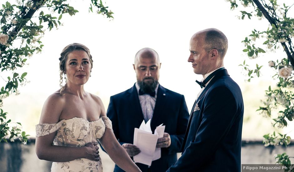 Il matrimonio di Max e Rosalie a San Venanzo, Terni