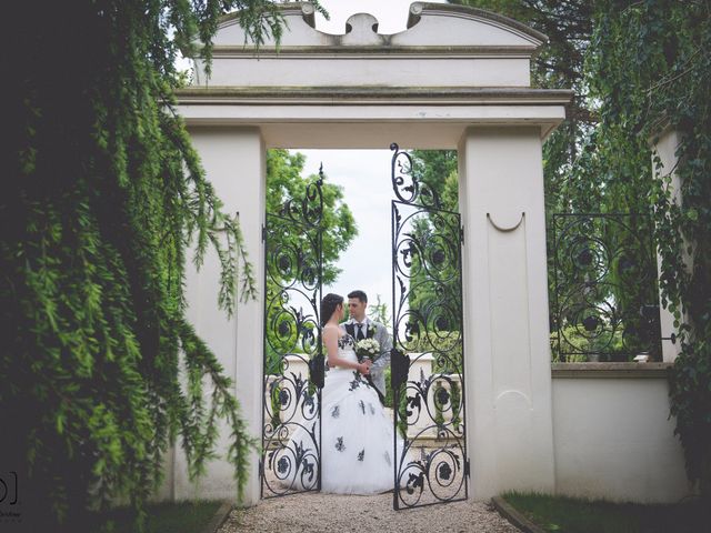 Il matrimonio di Gionatan e Ilaria a Recanati, Macerata 41