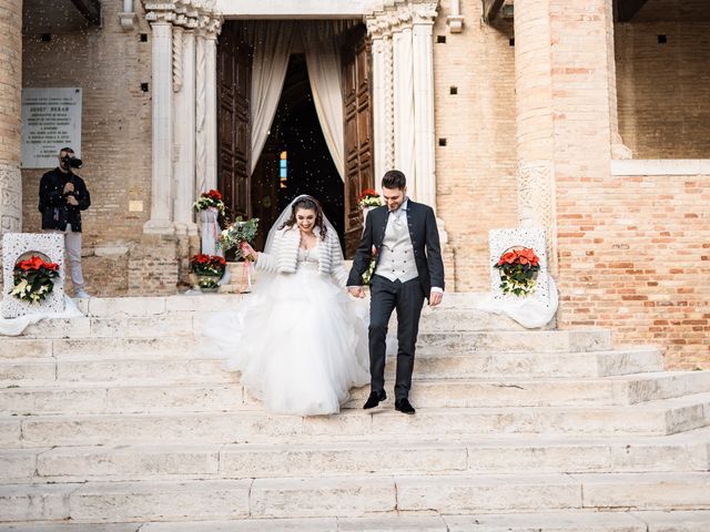 Il matrimonio di Francesco e Aurora a Città Sant&apos;Angelo, Pescara 23