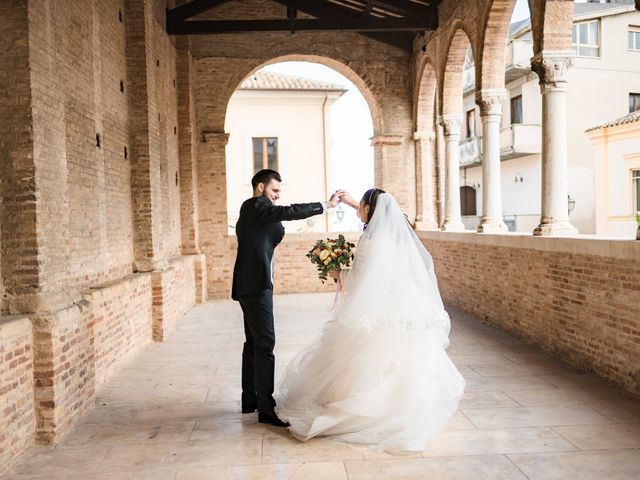 Il matrimonio di Francesco e Aurora a Città Sant&apos;Angelo, Pescara 137