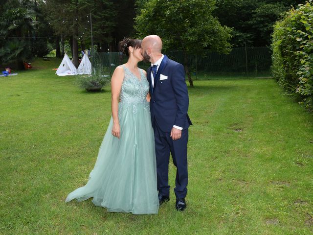 Il matrimonio di Luca e Valeria a Vergiate, Varese 21