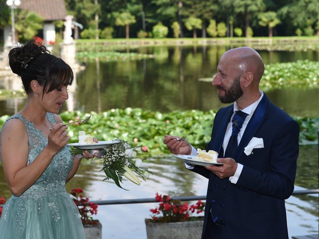 Il matrimonio di Luca e Valeria a Vergiate, Varese 28