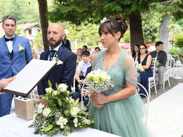 Il matrimonio di Luca e Valeria a Vergiate, Varese 48