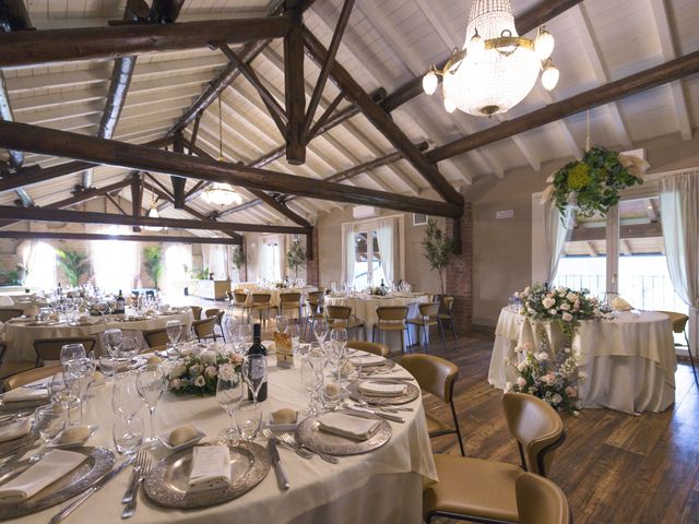 Il matrimonio di Salvatore e Glenda a Landriano, Pavia 17