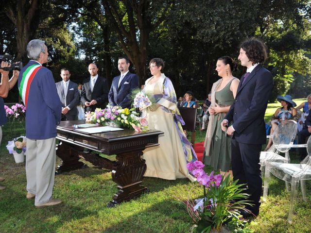 Il matrimonio di Rossella e Massimo a Viareggio, Lucca 18