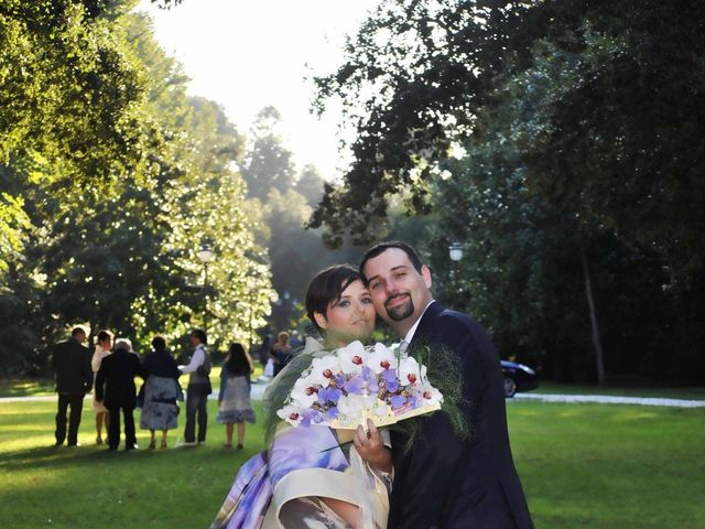 Il matrimonio di Rossella e Massimo a Viareggio, Lucca 26