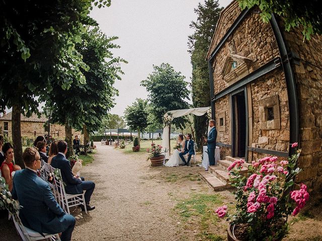 Il matrimonio di Conny e Laura a Castellina in Chianti, Siena 32