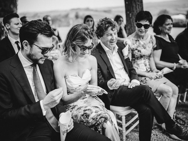 Il matrimonio di Conny e Laura a Castellina in Chianti, Siena 42