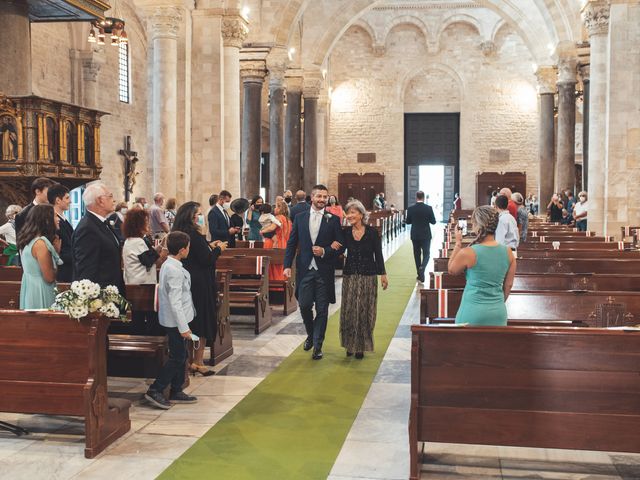 Il matrimonio di Raquel e Alessandro a Bari, Bari 13