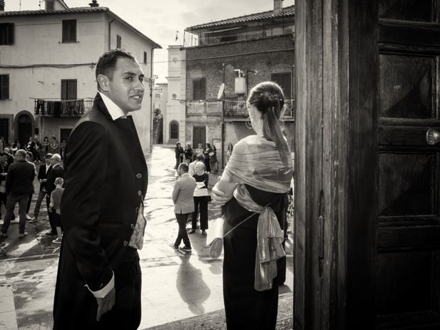 Il matrimonio di Matteo e Chiara a Villa San Giovanni in Tuscia, Viterbo 23