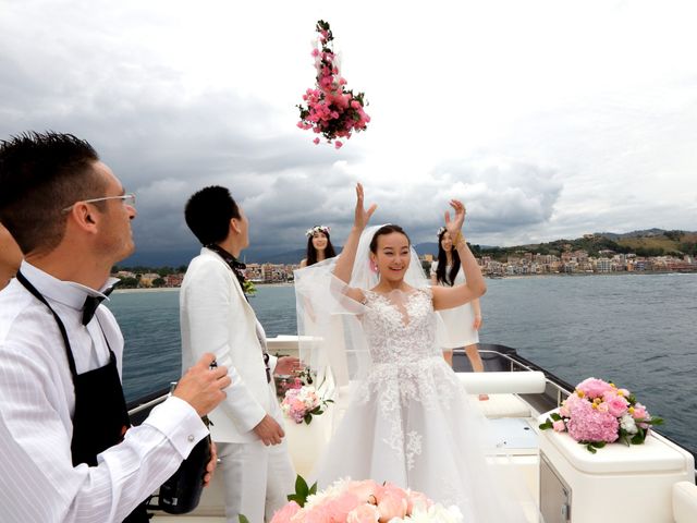 Il matrimonio di Jong e Shay a Taormina, Messina 29