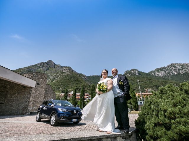 Il matrimonio di Mattia e Greta a Valmadrera, Lecco 38