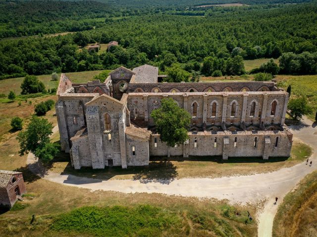 Il matrimonio di Fabrizio e Simona a Chiusdino, Siena 1