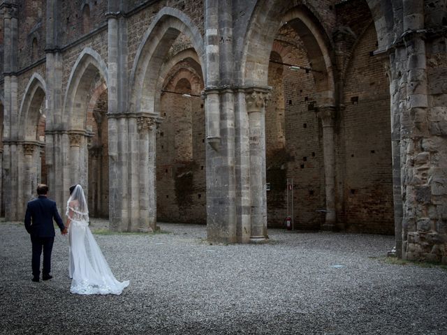 Il matrimonio di Fabrizio e Simona a Chiusdino, Siena 19