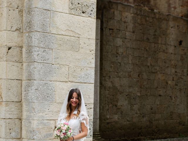 Il matrimonio di Fabrizio e Simona a Chiusdino, Siena 50