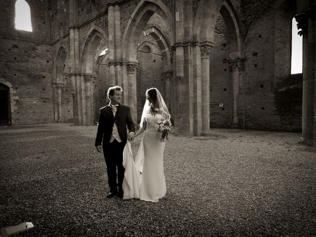 Il matrimonio di Fabrizio e Simona a Chiusdino, Siena 52