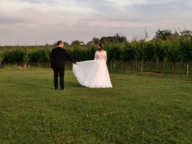 Il matrimonio di Vittorio e Danila a Faenza, Ravenna 39