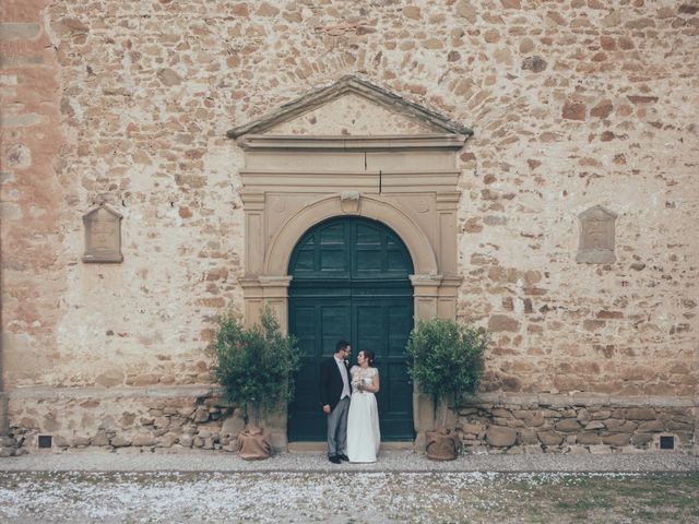 Il matrimonio di Nicola e Lucile a Lisciano Niccone, Perugia 19