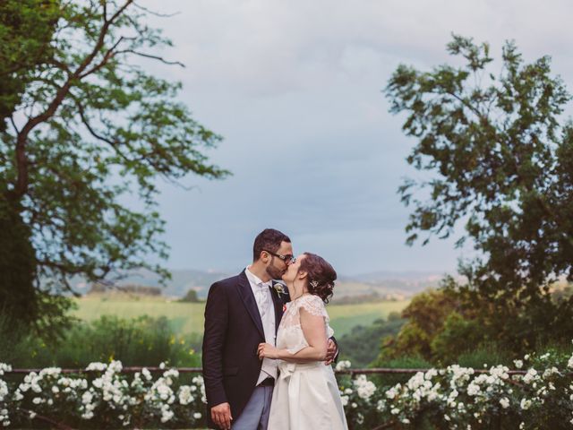 Il matrimonio di Nicola e Lucile a Lisciano Niccone, Perugia 24