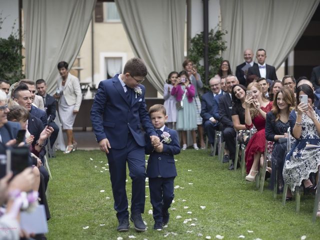 Il matrimonio di Mattia e Silvia a Corte Franca, Brescia 7