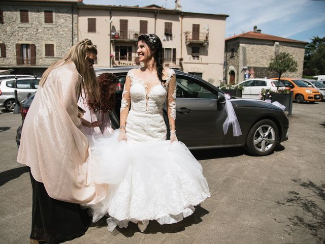Il matrimonio di Daniele e Marcella a Pontremoli, Massa Carrara 34