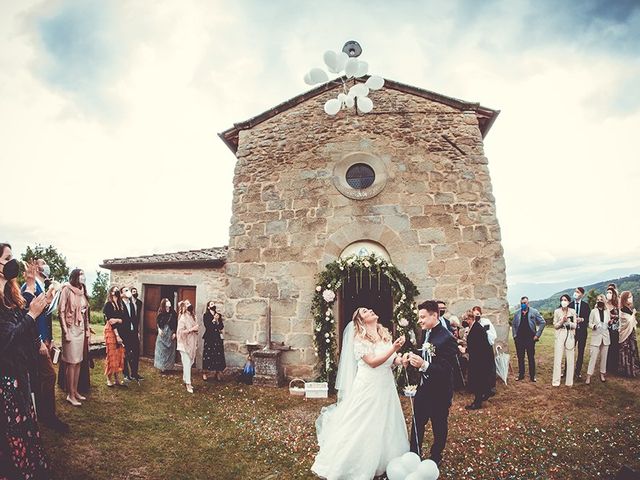 Il matrimonio di Agnese e Jacopo a Poppi, Arezzo 11