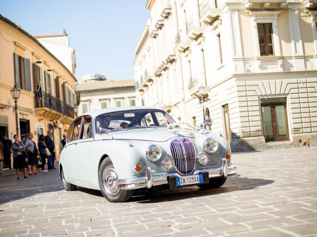 Il matrimonio di Angelica e Raffaello a Vasto, Chieti 20