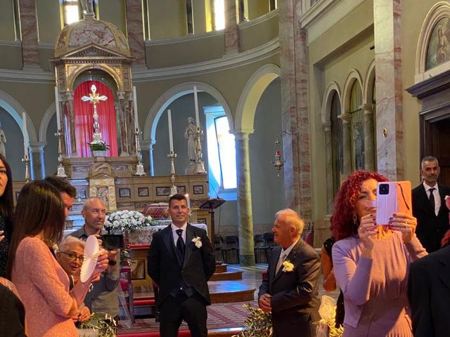 Il matrimonio di Alberto  e Sarah  a Canzo, Como 23
