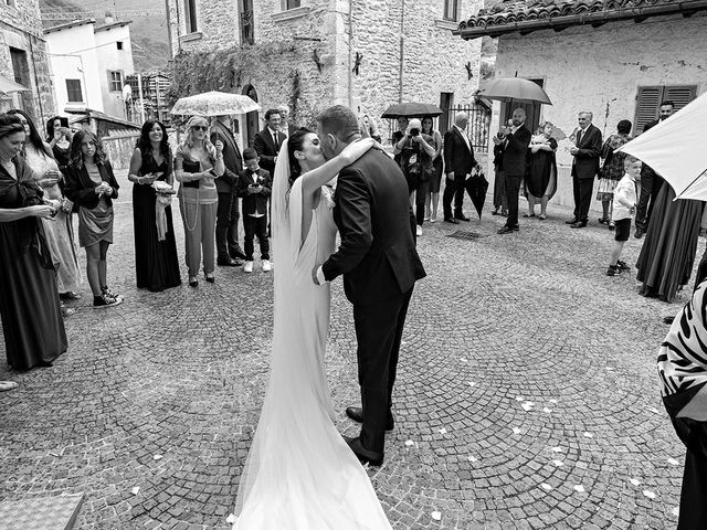 Il matrimonio di Maria Luisa e Roberto a Acquasanta Terme, Ascoli Piceno 18