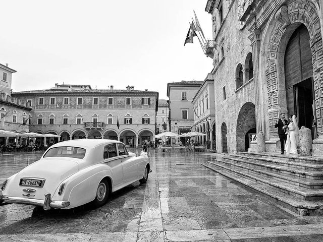 Il matrimonio di Maria Luisa e Roberto a Acquasanta Terme, Ascoli Piceno 21