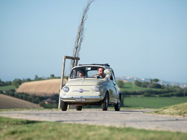 Il matrimonio di Gianluca e Flavia a Montegiorgio, Fermo 27