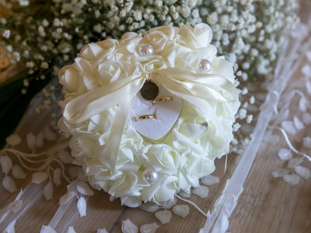 Il matrimonio di Pasquale e Emilia a Minervino di Lecce, Lecce 13
