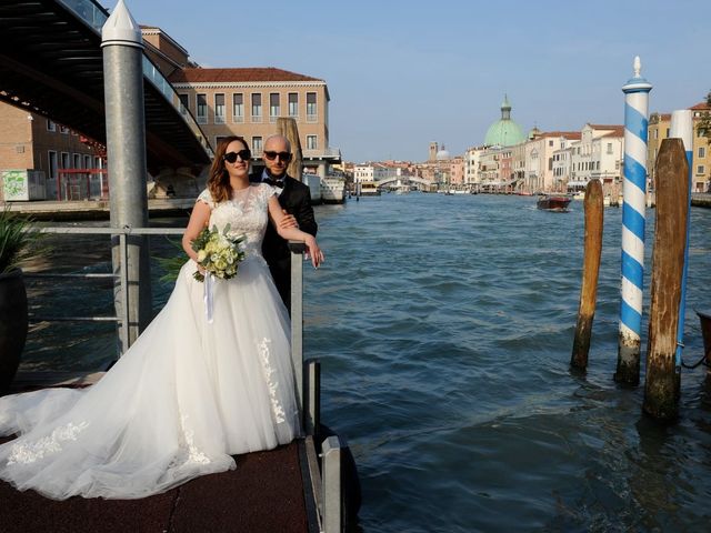 Il matrimonio di Federico e Lara a Santa Maria di Sala, Venezia 21