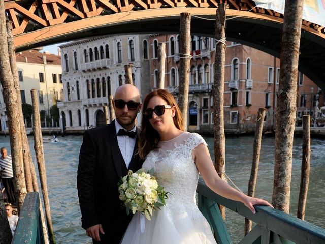 Il matrimonio di Federico e Lara a Santa Maria di Sala, Venezia 24