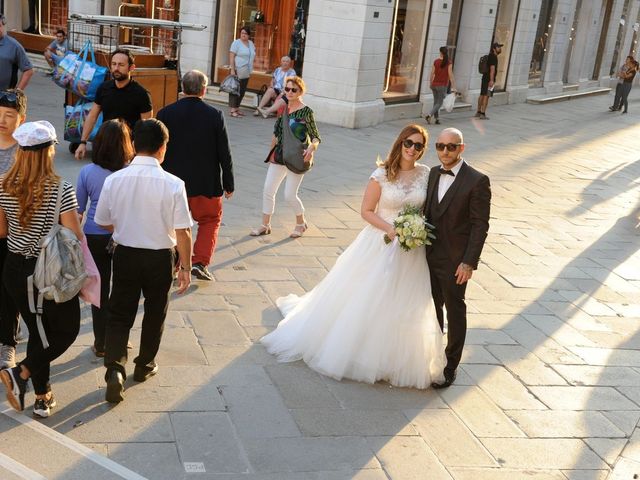Il matrimonio di Federico e Lara a Santa Maria di Sala, Venezia 26