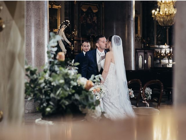 Il matrimonio di Massimiliano e Federica  a Orta San Giulio, Novara 24