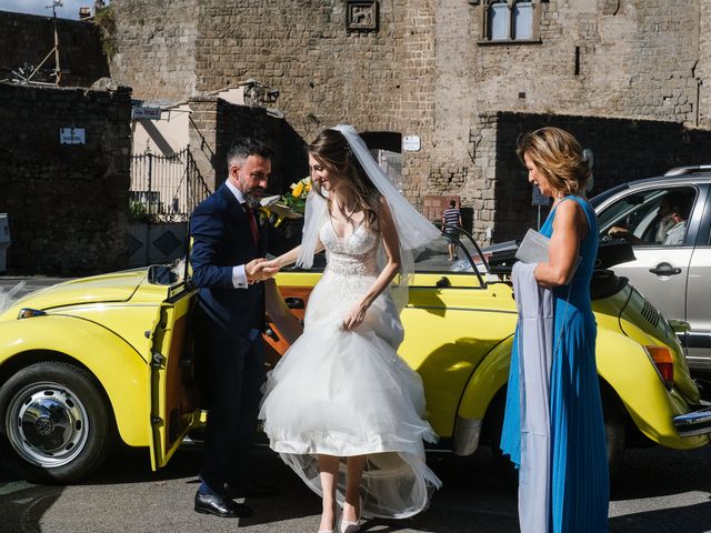 Il matrimonio di Valentina e Mirko a Viterbo, Viterbo 20