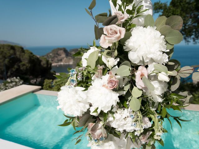 Il matrimonio di Jo Terry e Oralgh Curley a Taormina, Messina 21