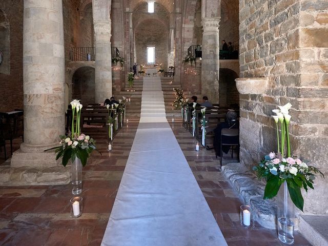 Il matrimonio di Aster e Mateo a Bevagna, Perugia 25